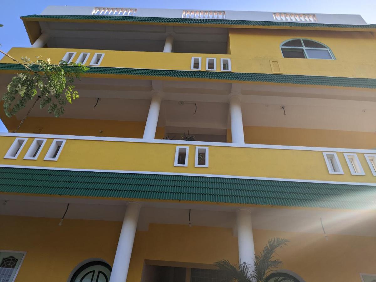 Blue Moon Guest House Mamallapuram Dış mekan fotoğraf